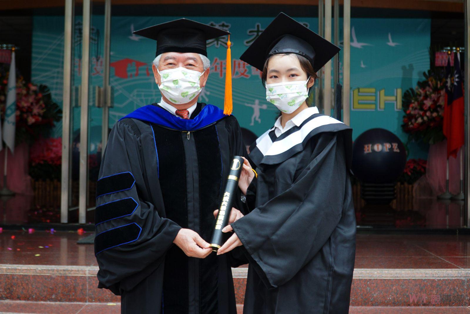 影／抗力球為畢業生加油　大葉大學線上畢業典禮 - https://www.watchmedia01.com