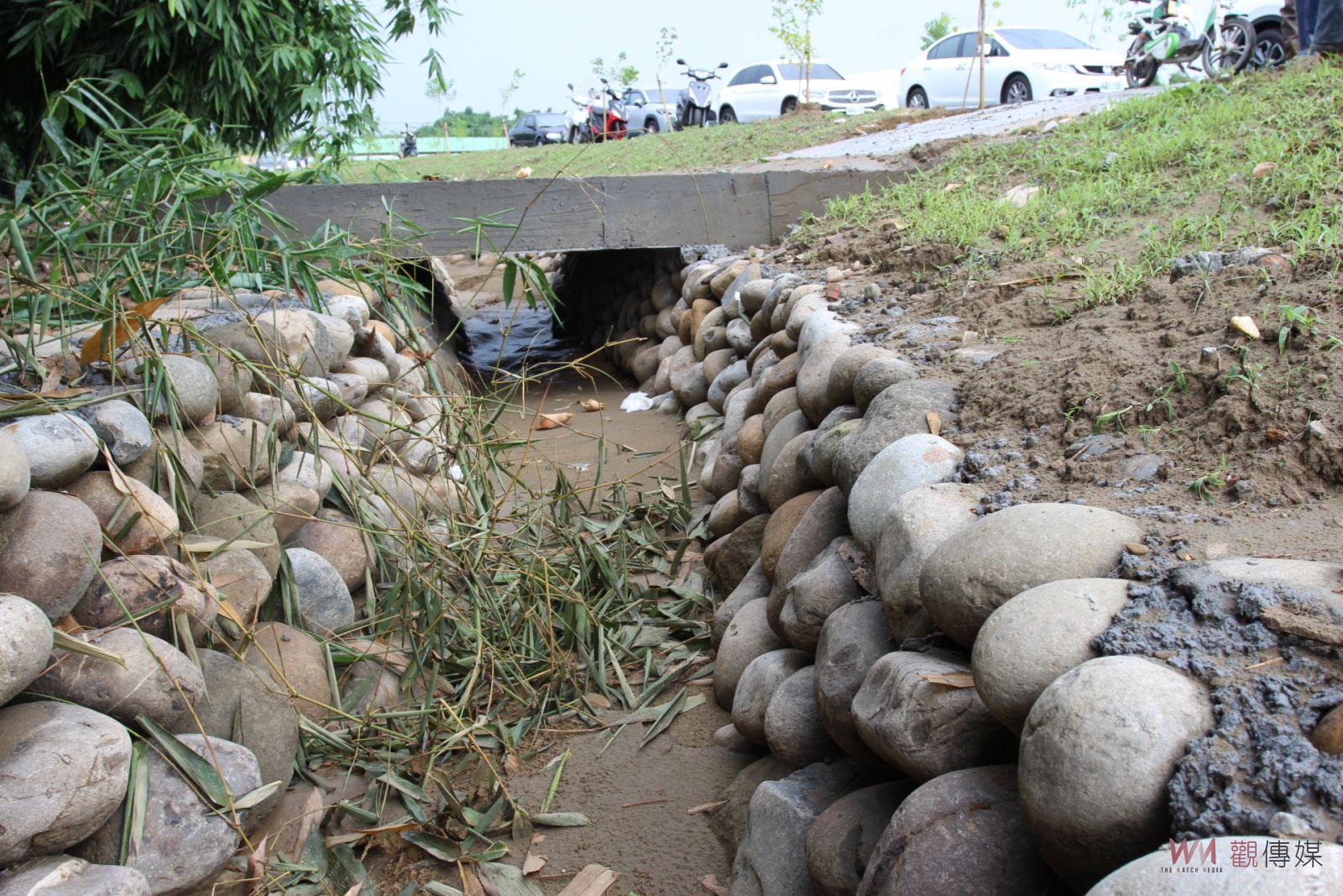 大湖口溪防汛道生態邊坡完工 經不起老天豪雨驗收成草包 - https://www.watchmedia01.com