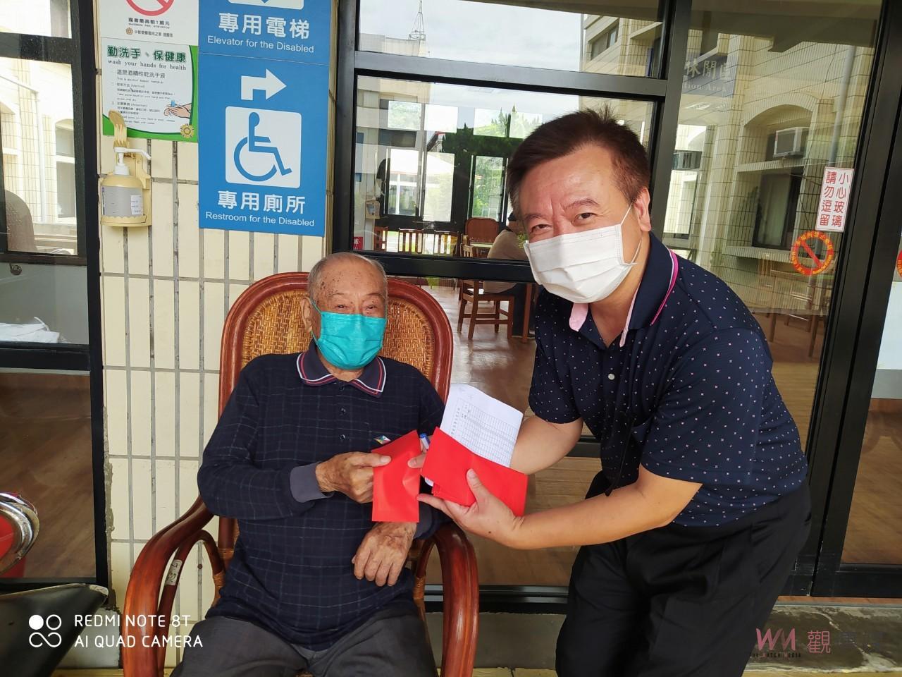 影／揪感心！中華佛教慈善會關懷送暖　慰問榮家耆老、百歲人瑞 - https://www.watchmedia01.com