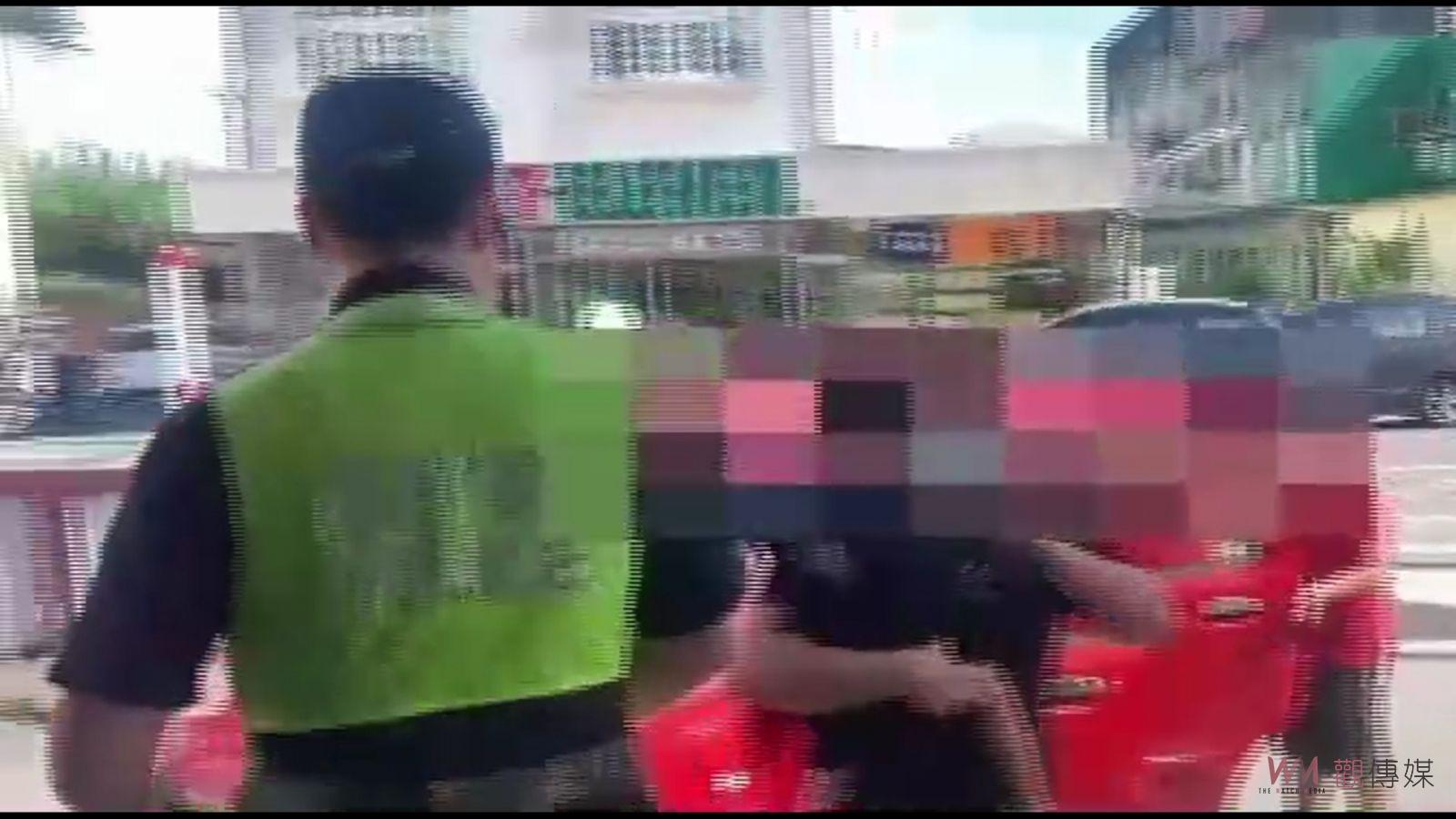 影／父抱意識模糊1歲幼童求援　油車警立即開道速送醫救治 - https://www.watchmedia01.com