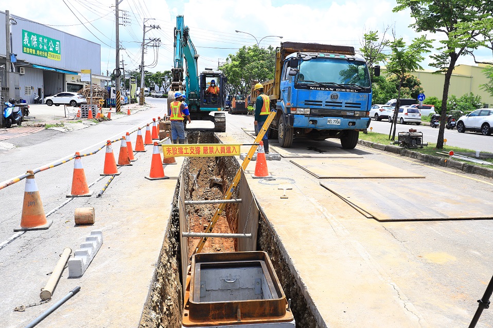 雅潭路平及人行道優化工程啟動 力拚今年底完工! - https://www.watchmedia01.com