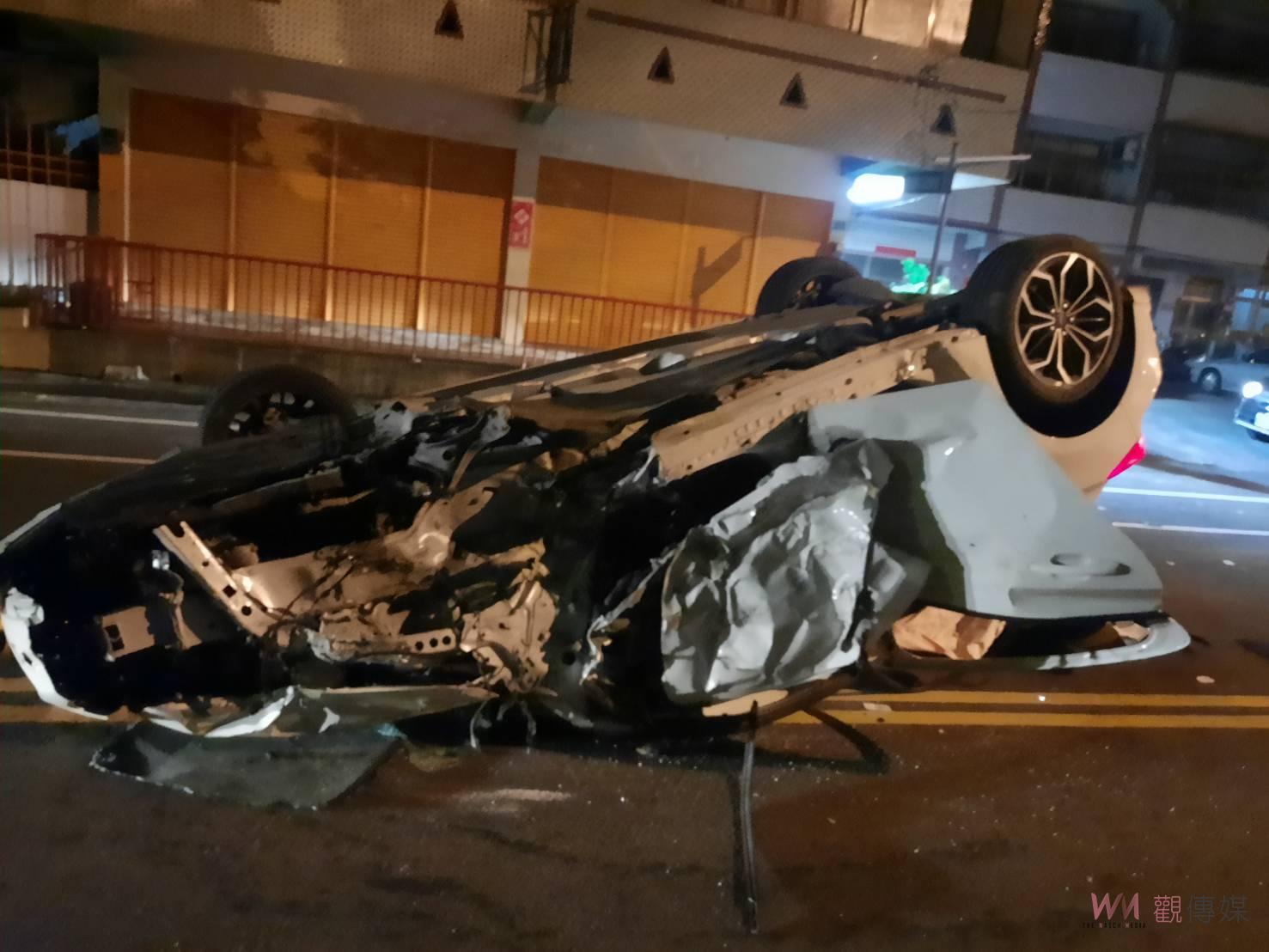 影／酒駕的代價！國產鋼砲稱號的掀背車撞變電箱　車輛噴飛還「倒頭栽」 - https://www.watchmedia01.com