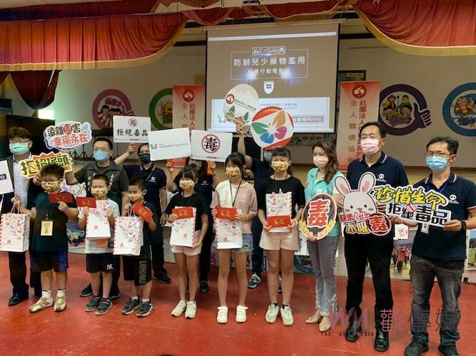 翻轉偏鄉　嘉縣黃嫈珺議員到六腳國小辦反毒 - https://www.watchmedia01.com
