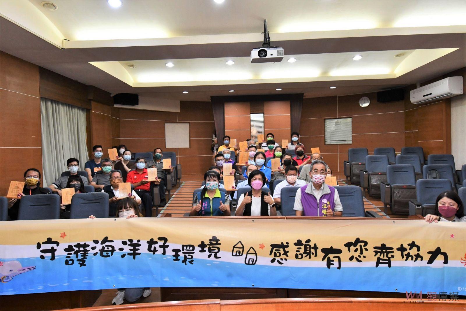 影／掃除「髒化」惡名！攔截廢棄物維護海洋環境　去年清出3千多公噸垃圾 - https://www.watchmedia01.com