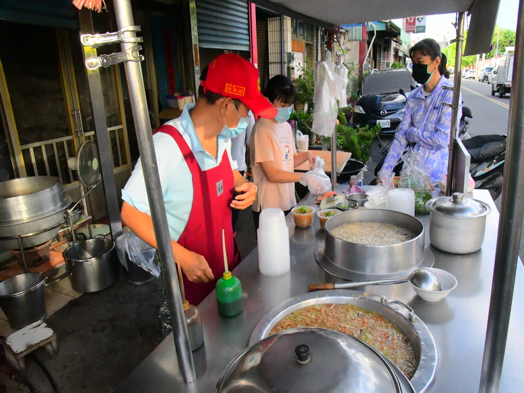 員林四十年早餐美味 小白的素粥好滋味從日出排隊開始 - https://www.watchmedia01.com