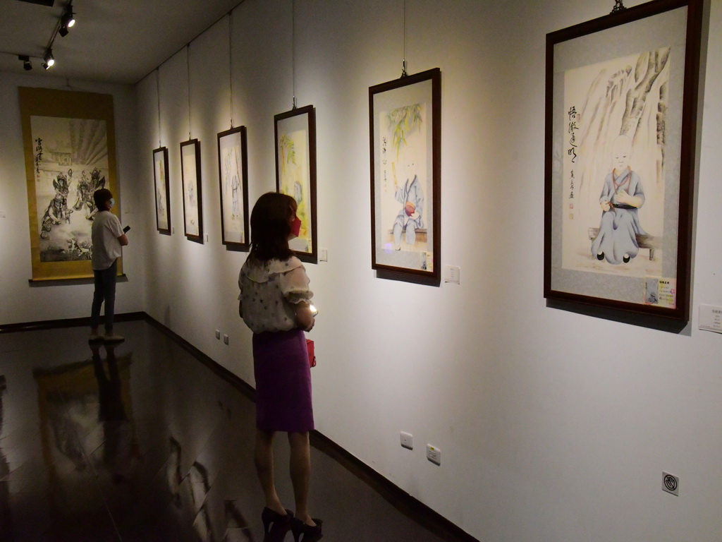 黃立丹個展 風華與蛻變留有鮮明的人生色彩 - https://www.watchmedia01.com
