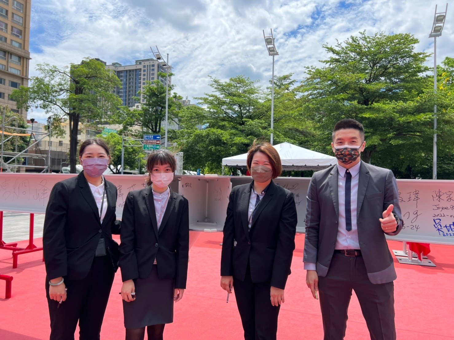 台中國際會展中心簽梁起跑 首日逾千位民眾熱情支持 - https://www.watchmedia01.com