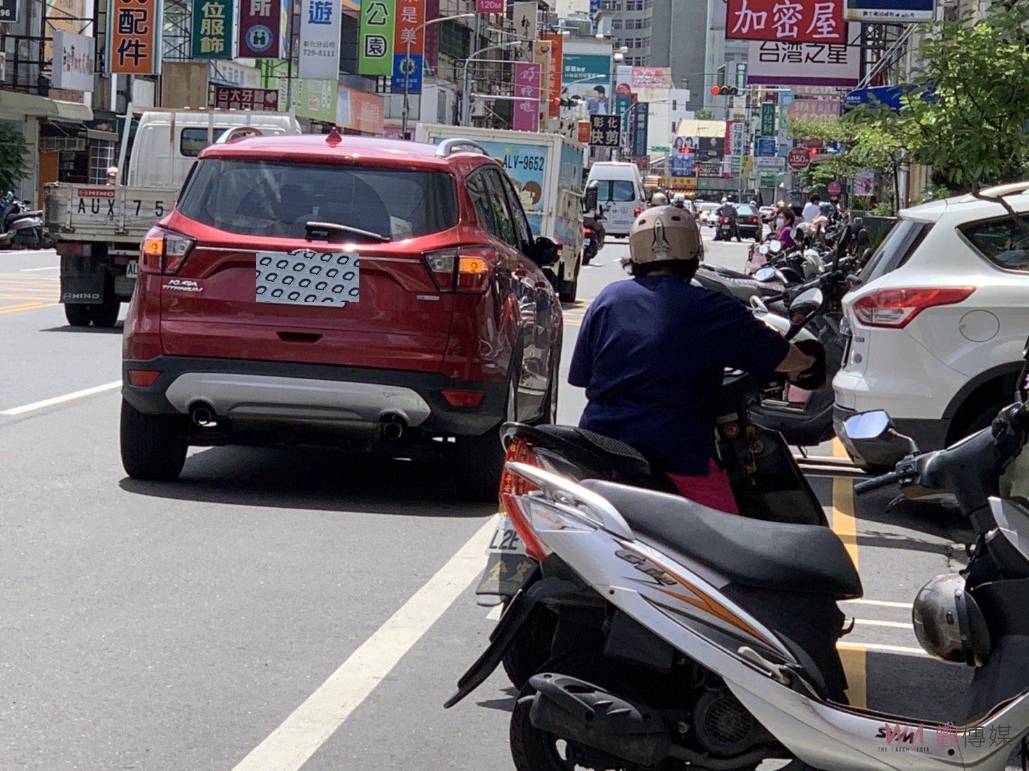 大爺、貴婦專用？併排停車全縣取締平均每月200件　民眾直指警惰勤 - https://www.watchmedia01.com