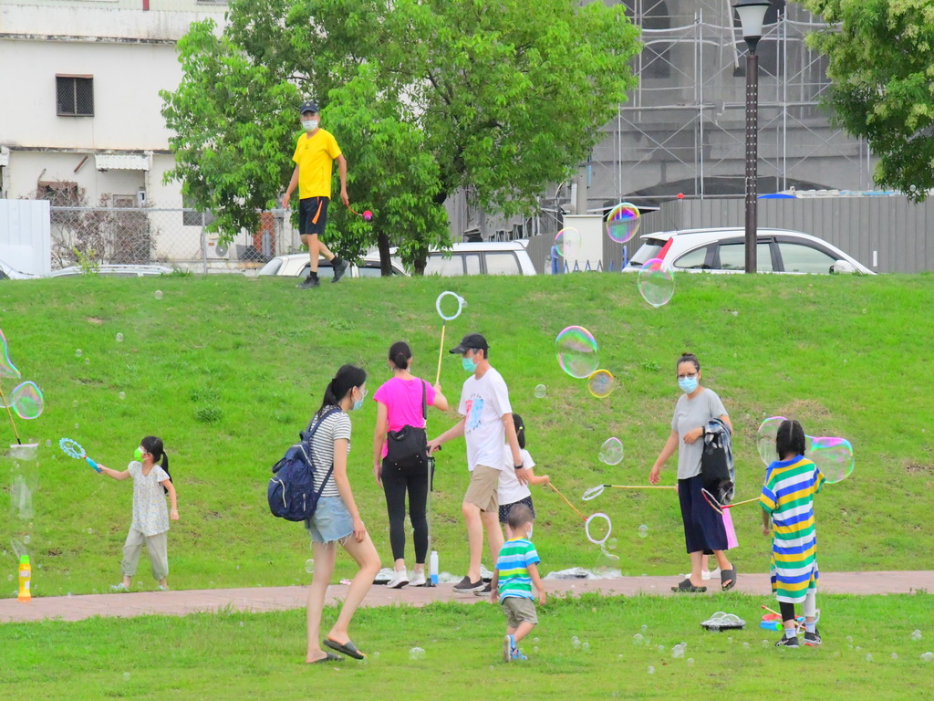2022員林潑水節改版拚經濟 彰化縣各鄉鎮市農會擺攤促銷農特產商品 - https://www.watchmedia01.com