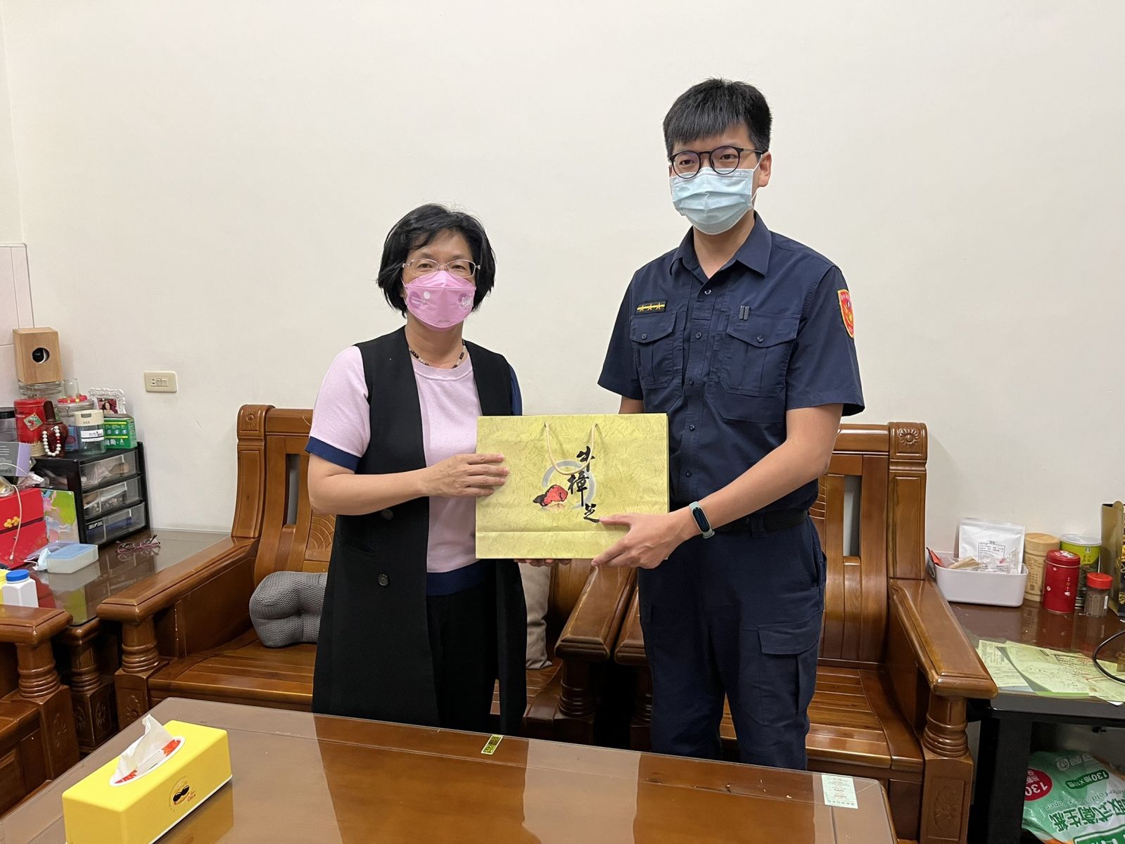 神救援！波麗士大人為確診童開道出車禍　縣長王惠美慰問受傷員警 - https://www.watchmedia01.com