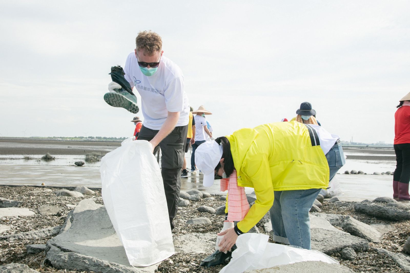 海好有你作伙來淨鄉　海鼎風電攜手在地鄉親還給福寶溼地乾淨面貌 - https://www.watchmedia01.com