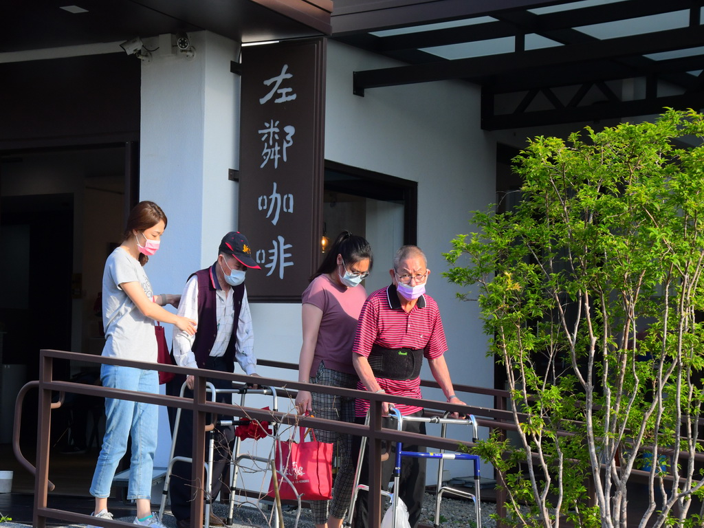 邱暉智建構全方位服務機制 長照All-in-one滿足需求者的健康規劃 - https://www.watchmedia01.com