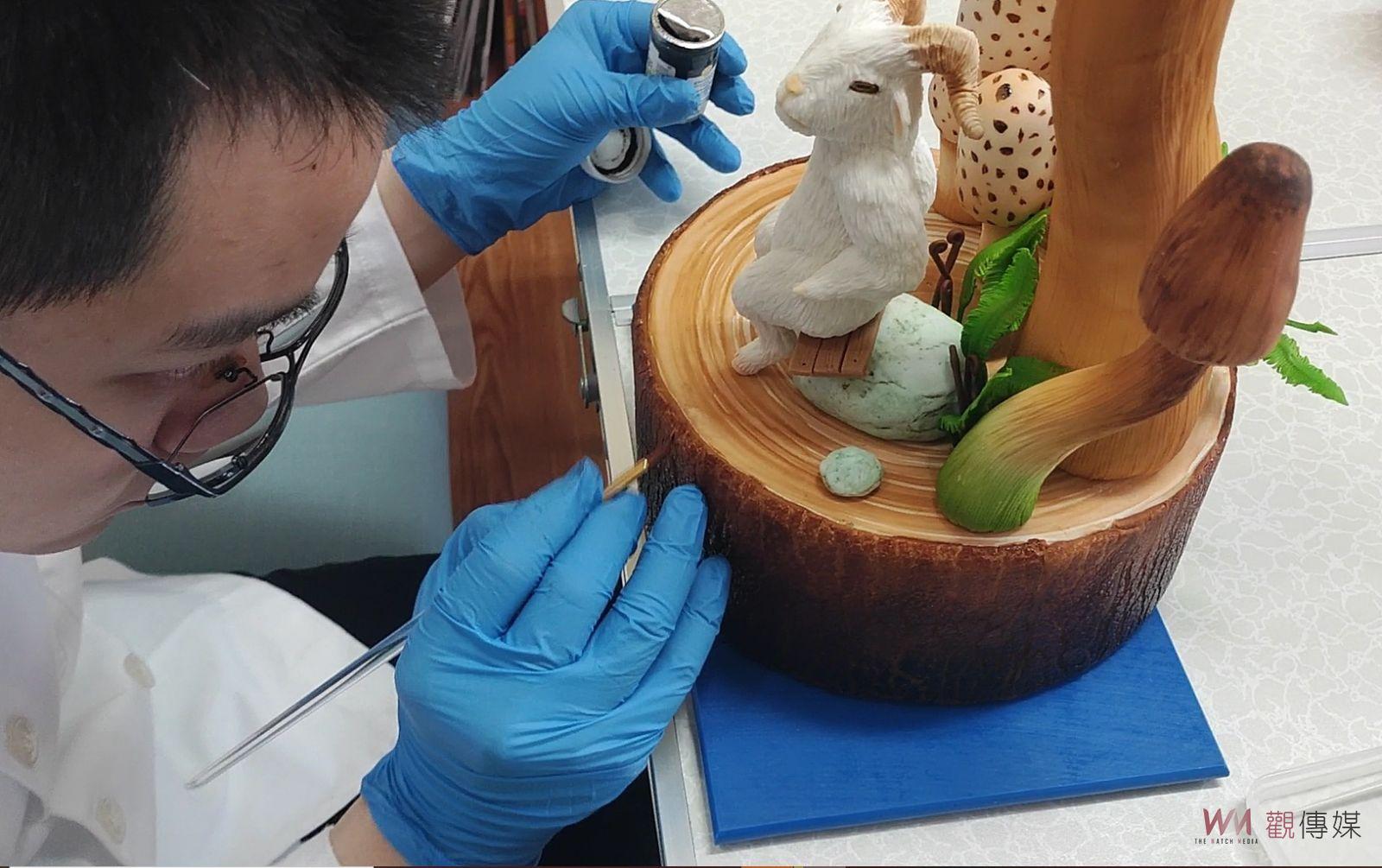 陳奕廷創作翻糖蛋糕「孤獨的山羊」勇奪荷蘭國際餐飲挑戰賽金牌 - https://www.watchmedia01.com