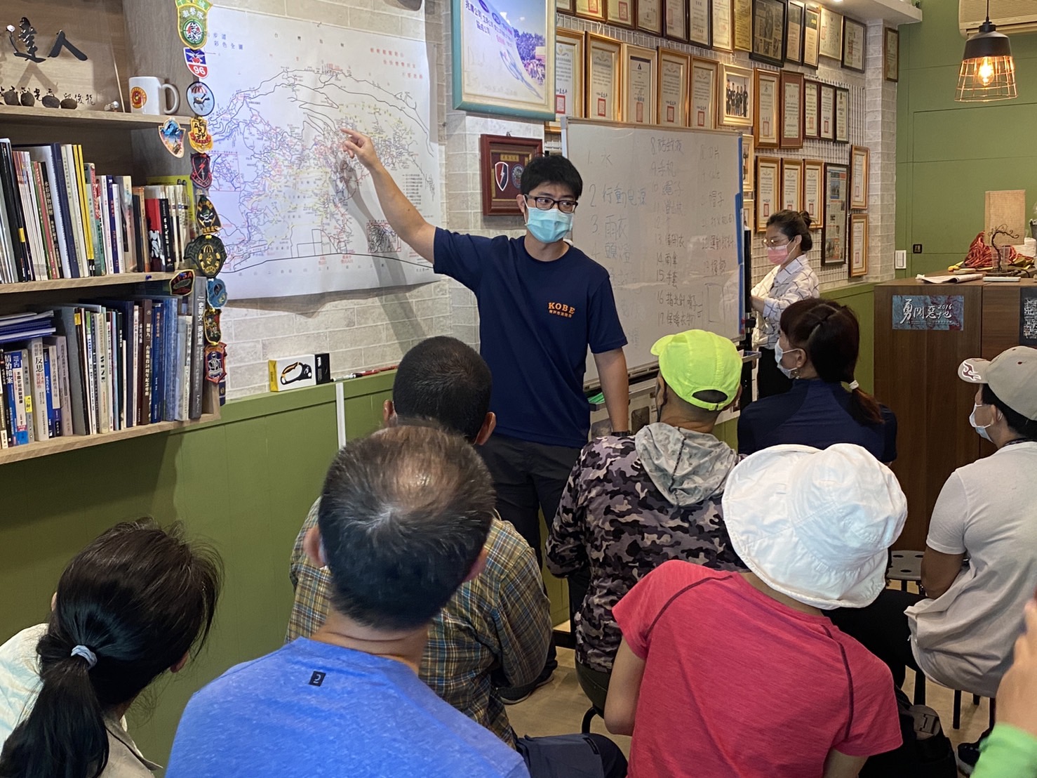 高雄柴壽山遇險如「迷航百慕達」　民組織辦《戶外探險安全》宣導活動20名山野玩家烈日闖關完勝 - https://www.watchmedia01.com