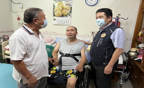 南投縣榮服處訪視草屯鎮多位艱困榮民遺眷並拜會鎮長連結資源 - https://www.watchmedia01.com