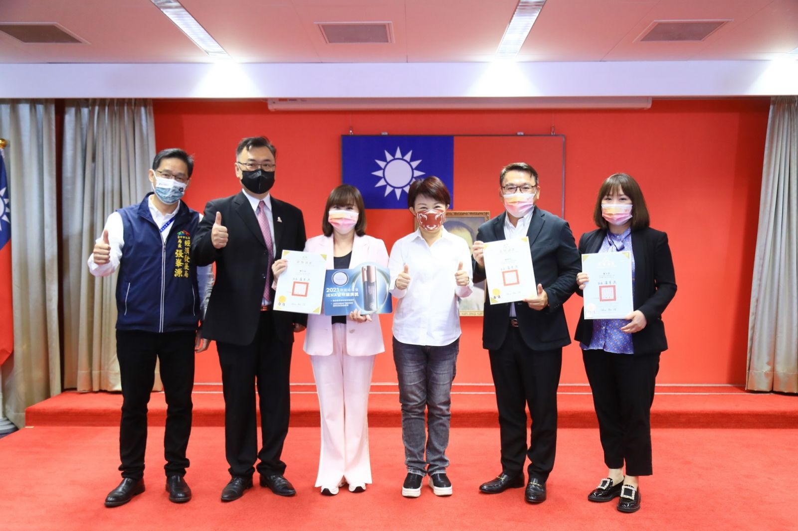 台中市民德國紐倫堡國際發明賽獲獎 盧市長頒「榮譽獎章」表揚 - https://www.watchmedia01.com
