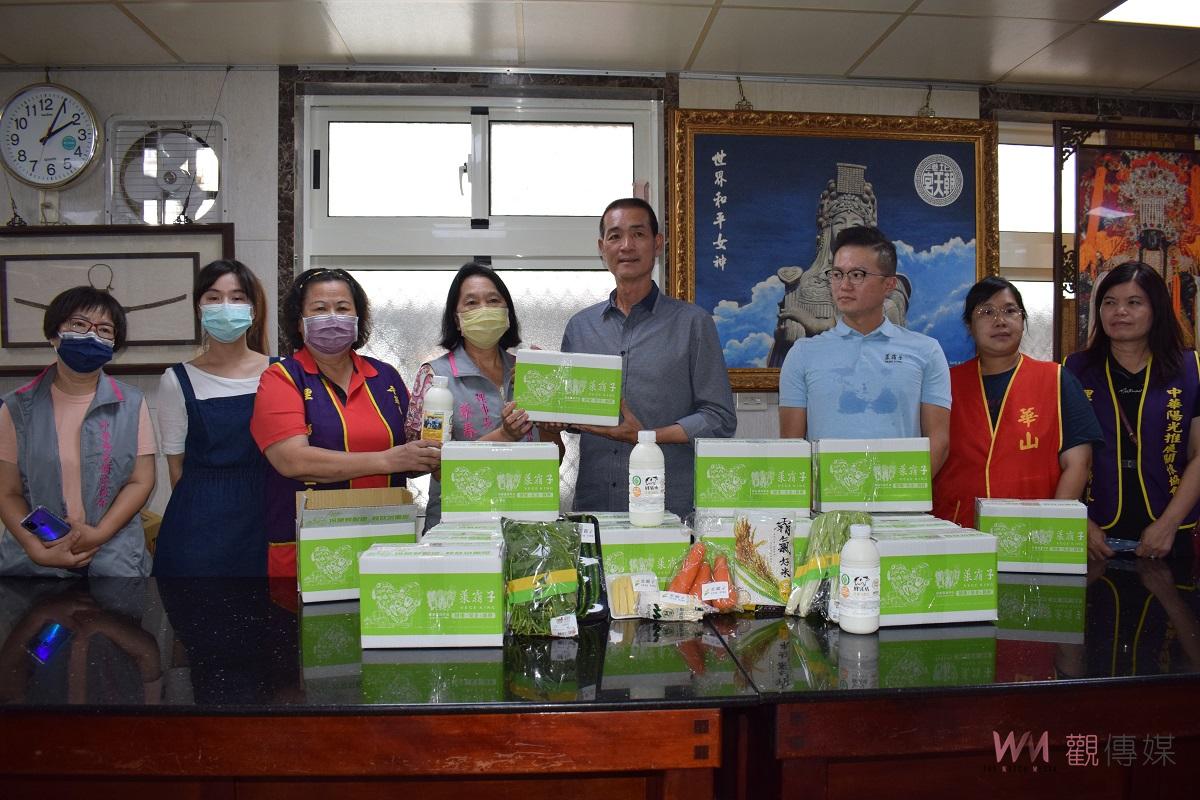 影／北港朝天宮攜手菜霸子電商平台　分送祈福愛心鮮蔬箱給社福單位 - https://www.watchmedia01.com
