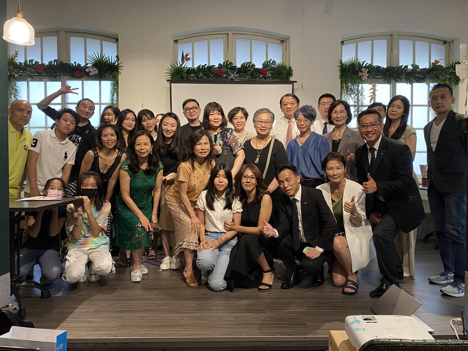 【A New Age 愛、藝術、共享新未來 】孩子的世界是通往心靈自由的大門 - https://www.watchmedia01.com