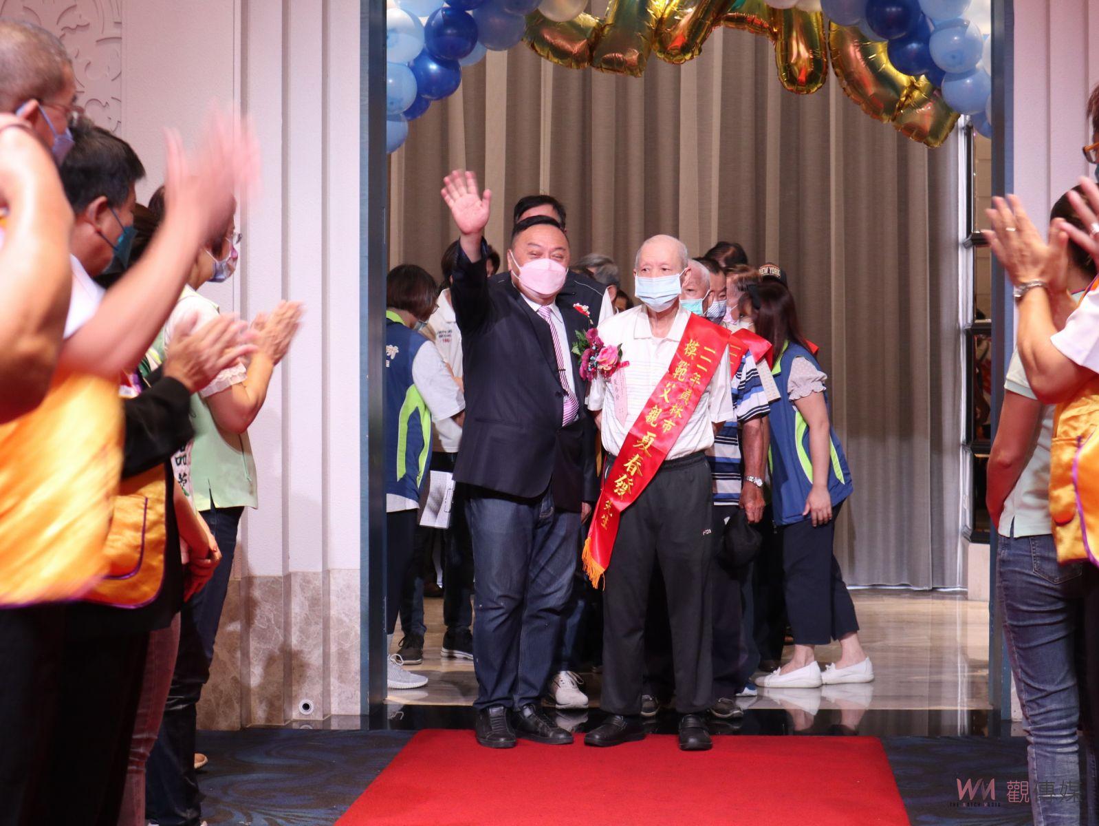 影／爸「雄」讚！員林市111年模範父親表揚　選拔出46位模範父親 - https://www.watchmedia01.com