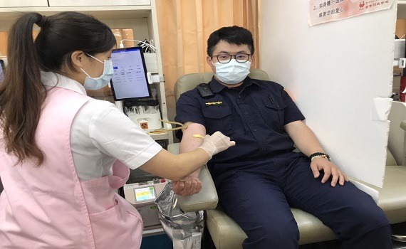 南投縣政府警察局父親節解血荒！南投警愛心不缺席！ - https://www.watchmedia01.com