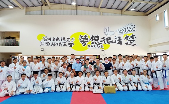 總統教育獎的搖籃 南投旭光空手道隊選手獲獎 慈濟志工前往祝福與鼓勵 - https://www.watchmedia01.com