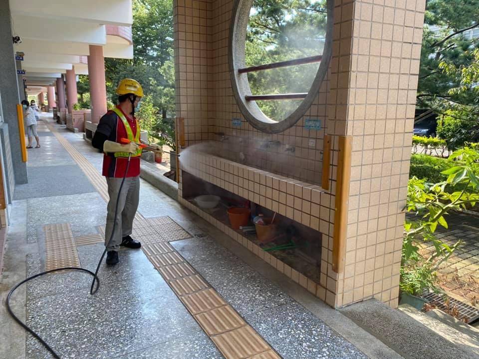中市校園開學前清消整備 8/20-8/29高中職以下場域暫停開放 - https://www.watchmedia01.com