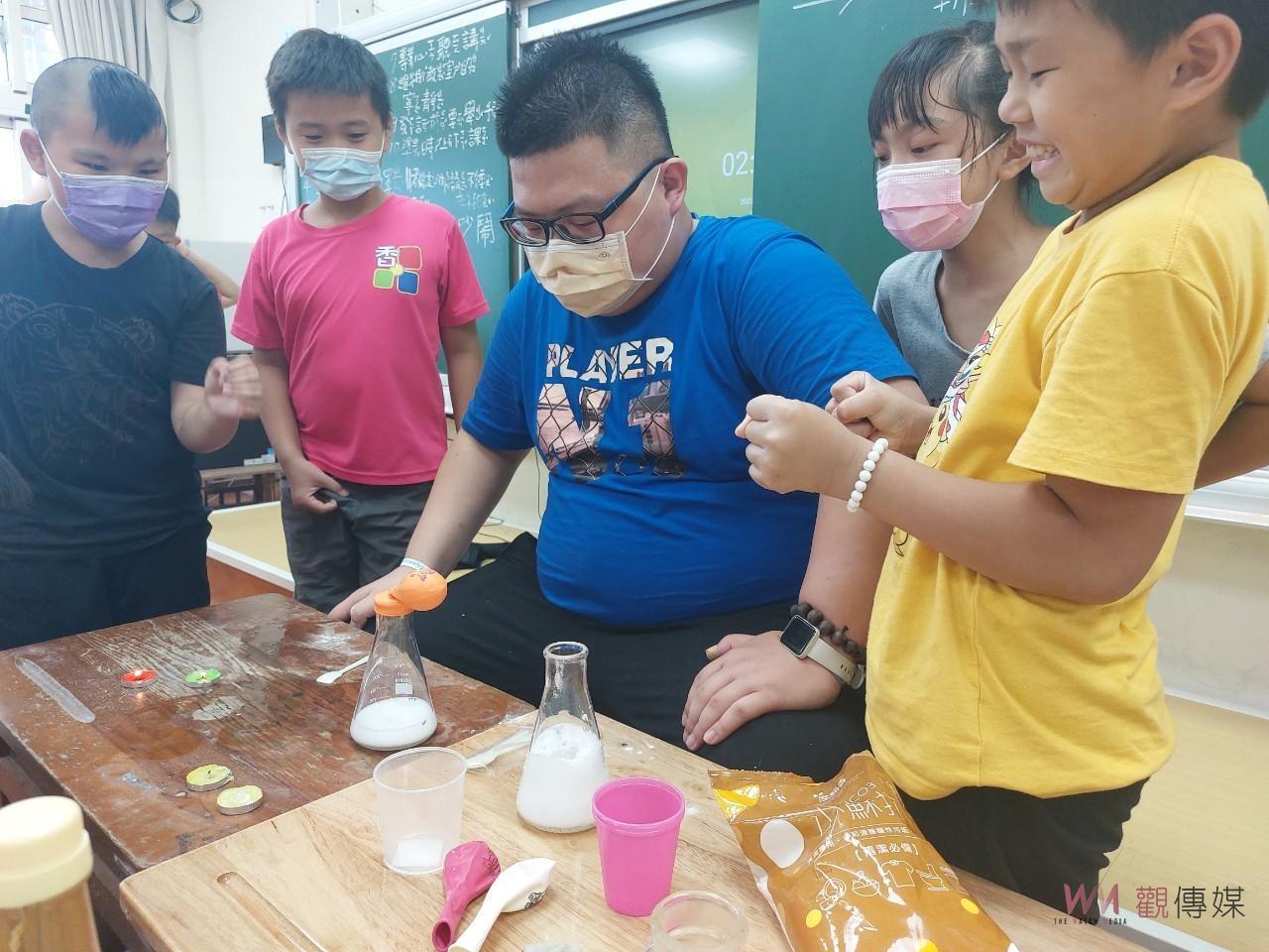 影／大手牽小手！111年彰化縣大專青年學生暑期工讀營隊結業式 - https://www.watchmedia01.com