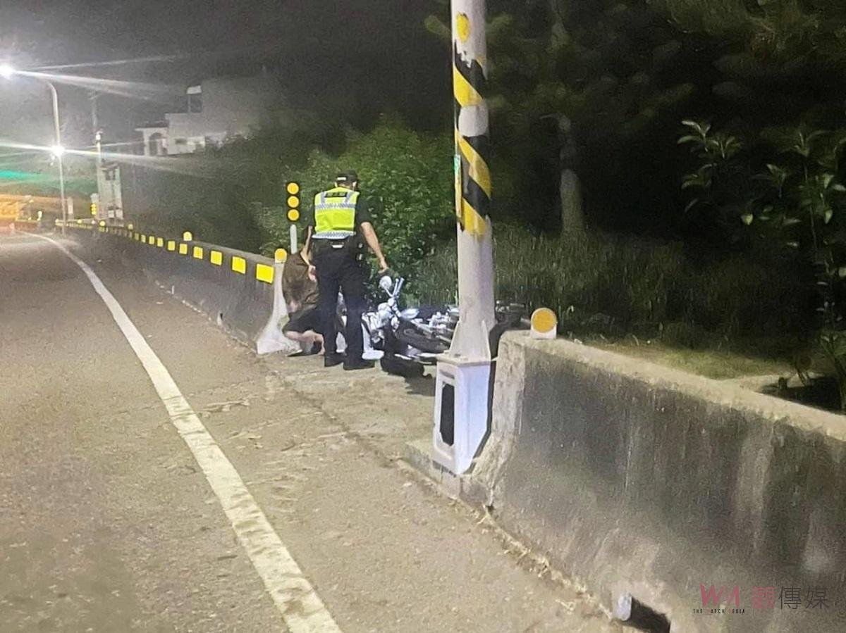 騎士黑夜自摔排水溝　巡邏警熱心民眾合力救命 - https://www.watchmedia01.com