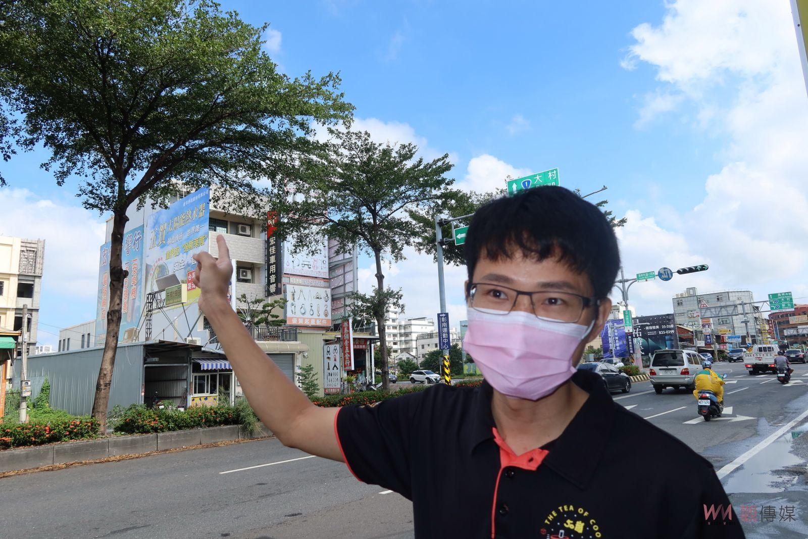 影／群聚！一群白尾八哥占據小葉欖仁樹築巢　吱喳聲民眾民眾直喊崩潰了 - https://www.watchmedia01.com