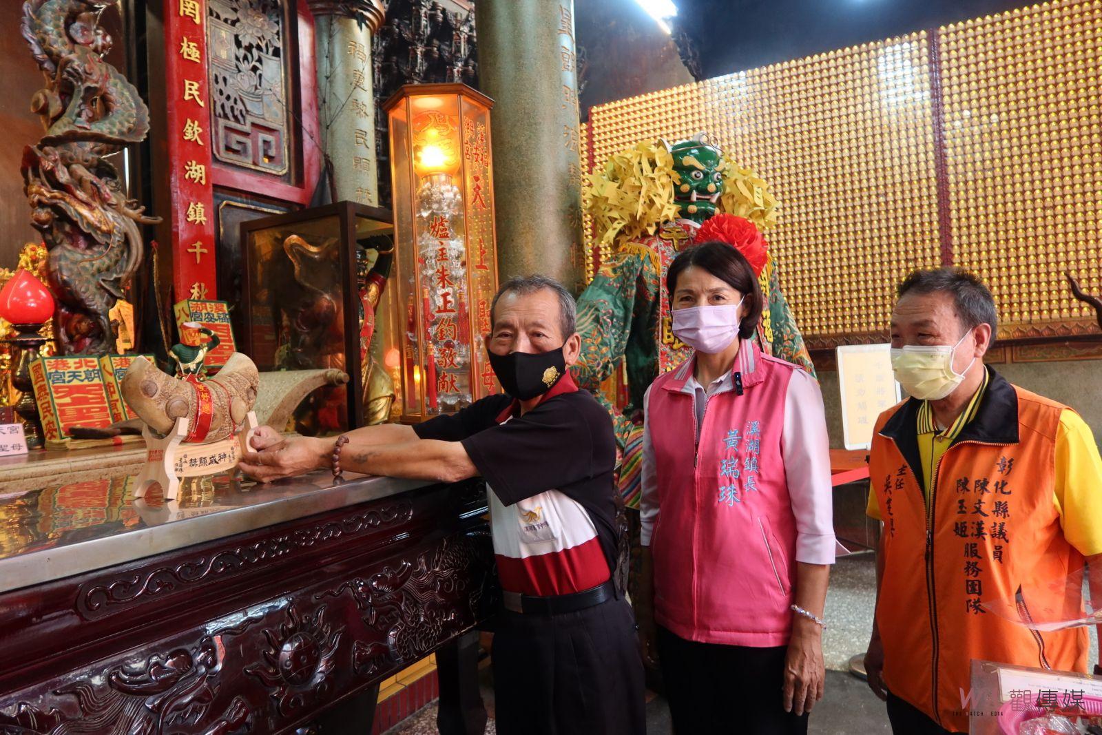 影／天災不斷　工藝家何中雲贈獻特製竹頭筊杯　祈國泰民安風調雨順 - https://www.watchmedia01.com