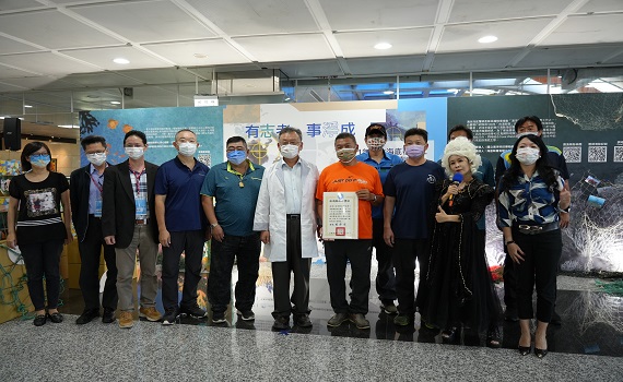 澎縣府清覆網4年40萬公尺 全台第一 賴峰偉、劉陳昭玲肯定清除成效 - https://www.watchmedia01.com