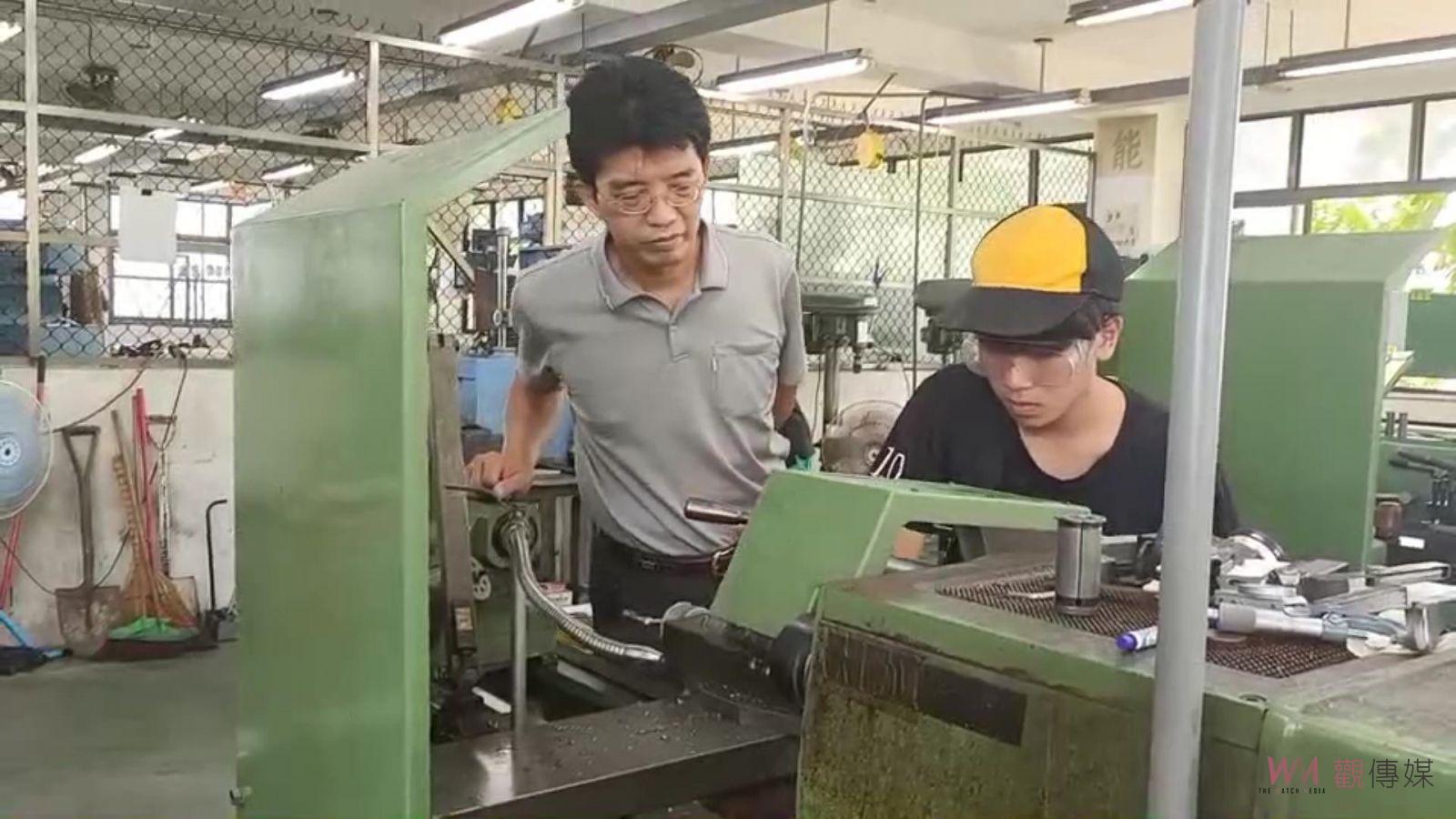 影／有教無類！員林農工王弘仁、蔡金伶獲技藝教育優良人員及教育奉獻獎 - https://www.watchmedia01.com