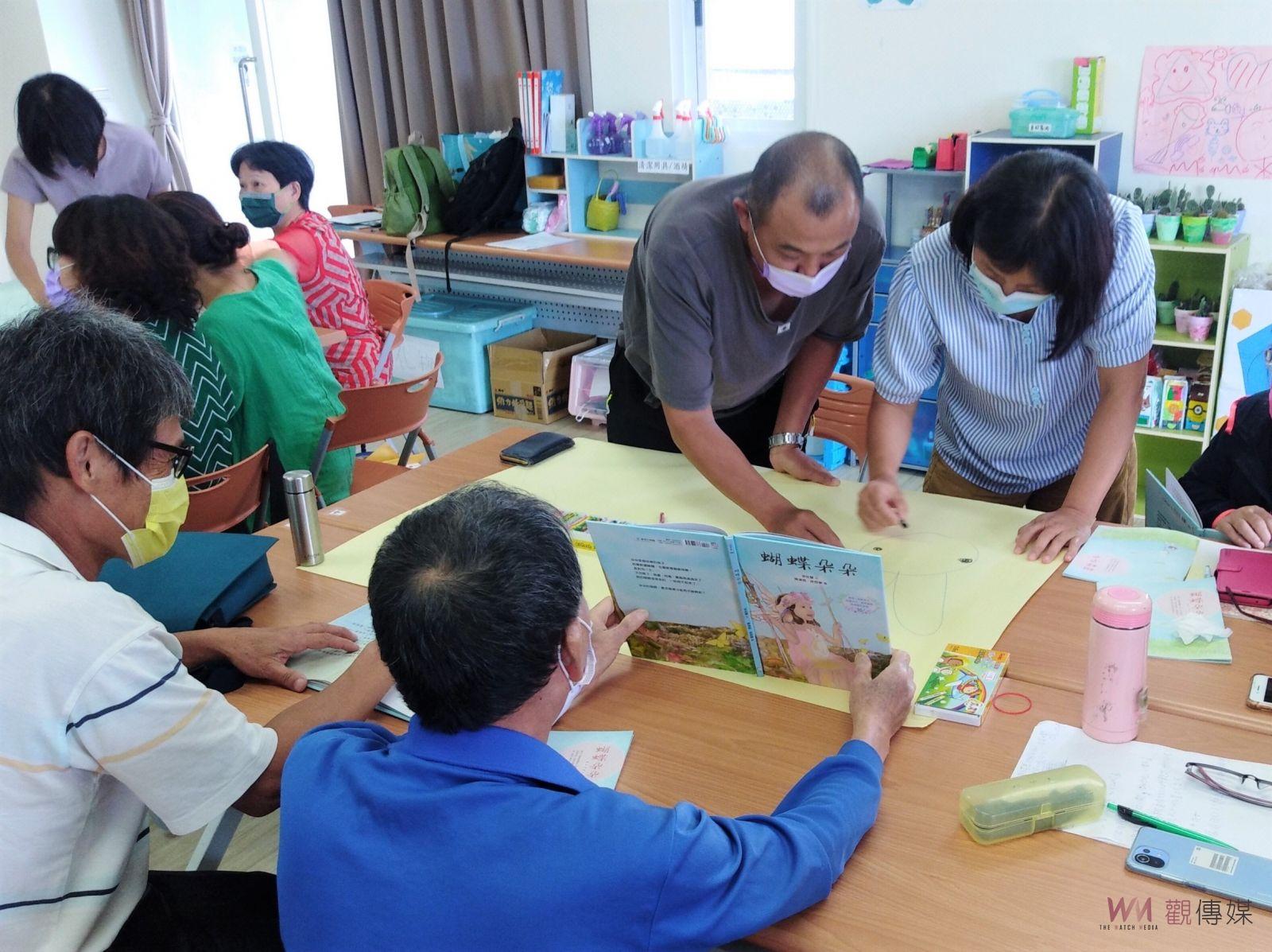 影／彰化家扶寄養家庭完成在職訓練　招募新血盼讓愛住進來 - https://www.watchmedia01.com
