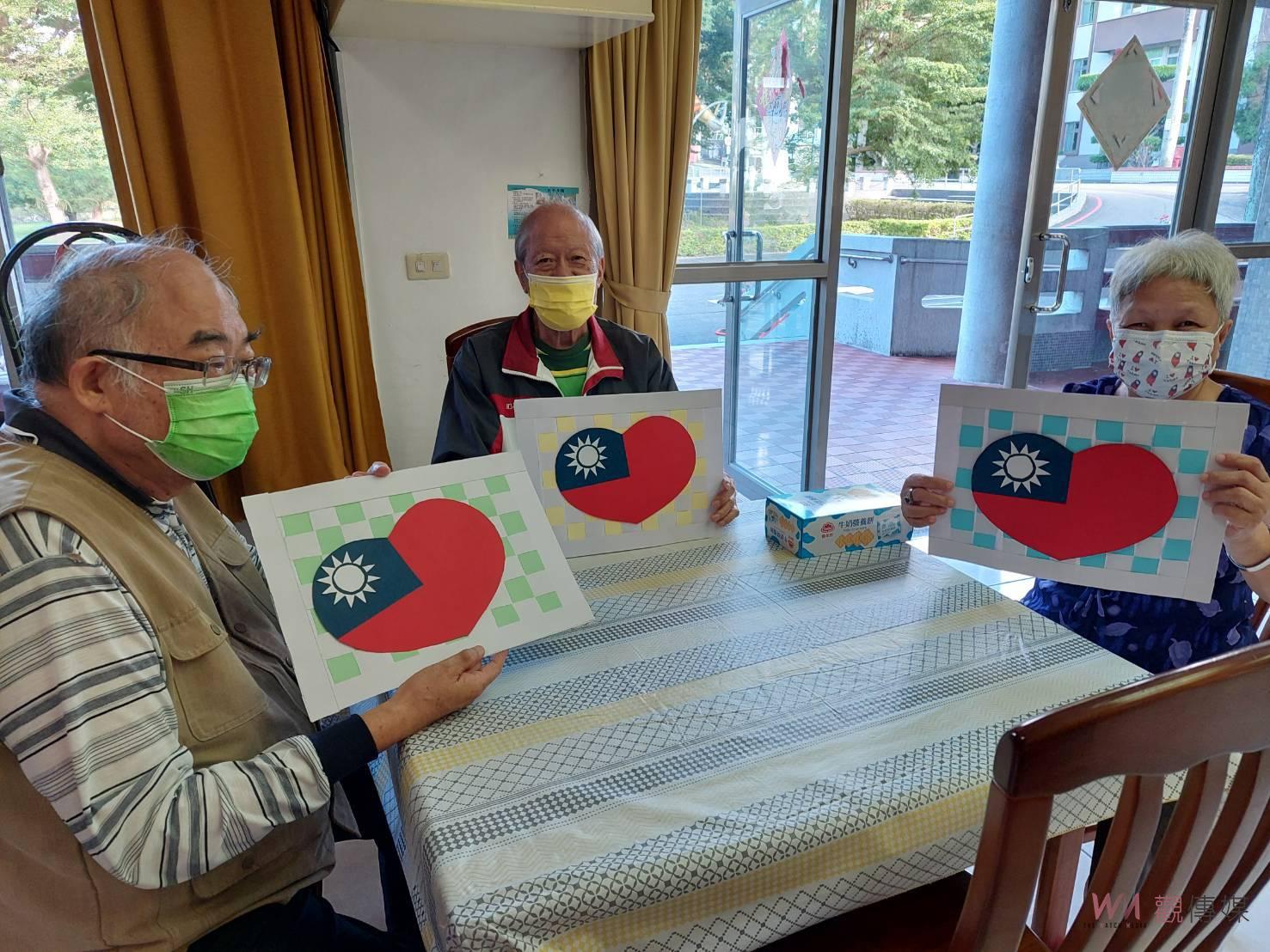 影/活動筋骨!光輝十月國旗有愛 彰化榮家長輩體驗剪紙樂趣 - https://www.watchmedia01.com