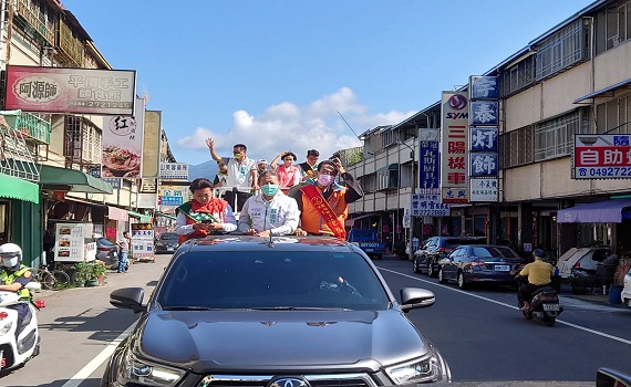 考驗候選人及團隊的體力 南投縣長候選人蔡培慧24日車掃馬拉松 - https://www.watchmedia01.com