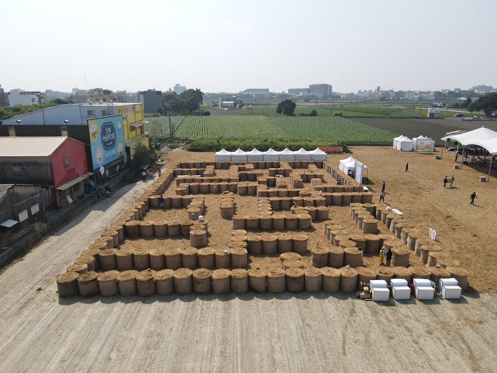 影／期間限定稻草迷宮 雲林巾彩耕地藝術節明後天登場 - https://www.watchmedia01.com