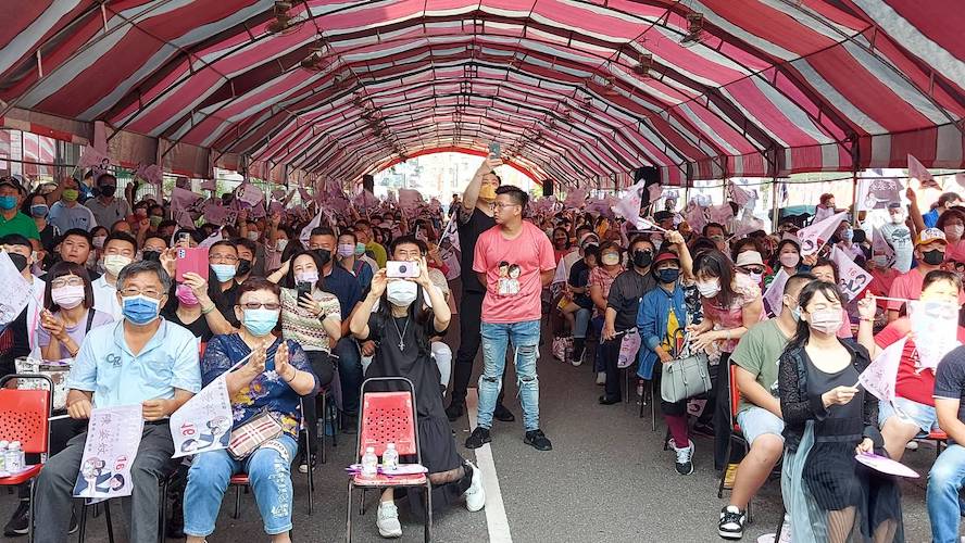 一人當選、二人服務　前議長林承勳為妻陳姿妏披彩帶成立競總 - https://www.watchmedia01.com