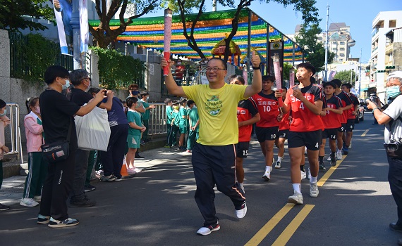 南投縣第70屆縣運會陳副縣長引燃聖火 - https://www.watchmedia01.com