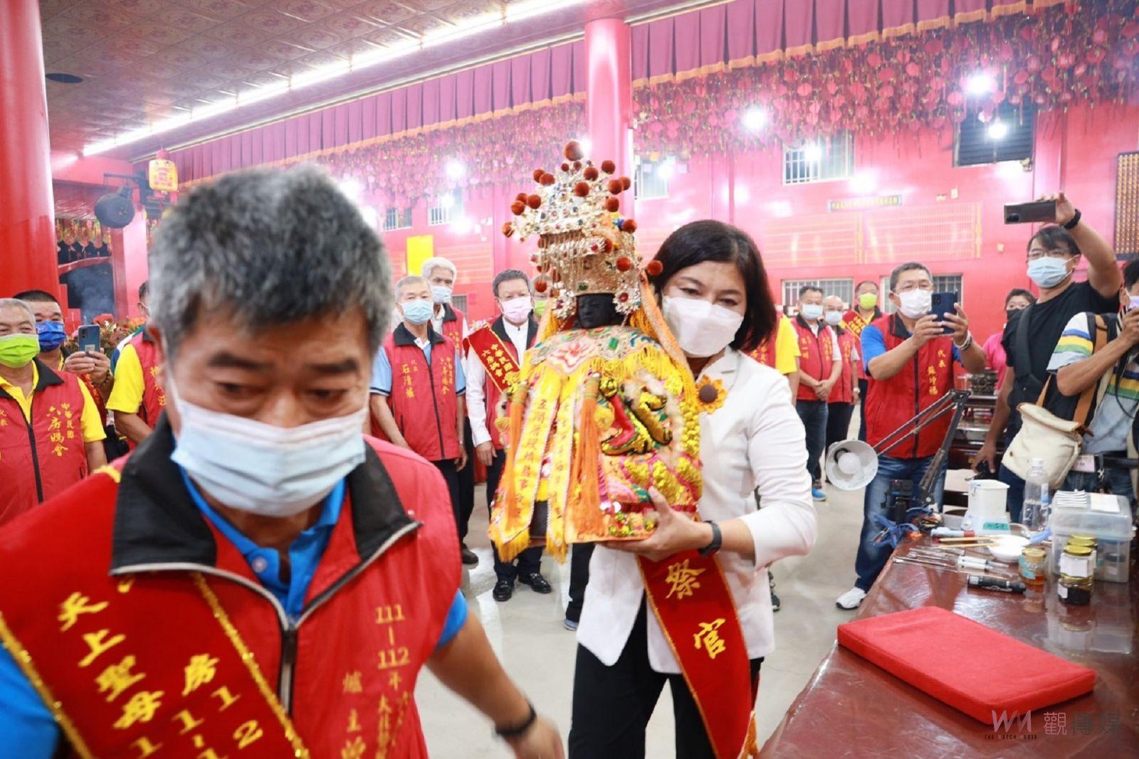 六房媽正駕神尊修容慶成 張麗善依循古禮獻禮安座 - https://www.watchmedia01.com