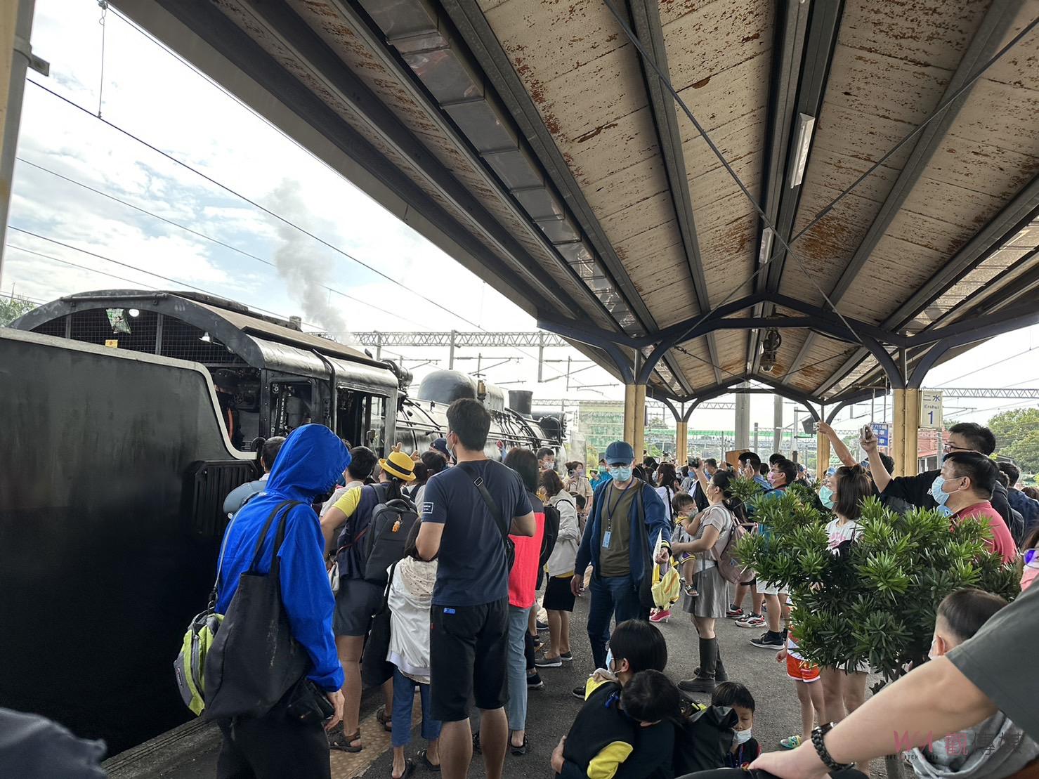 嘟、嘟、嘟-蒸汽火車歡樂啟動參山處帶遊客通水祭、吃辦桌 - https://www.watchmedia01.com