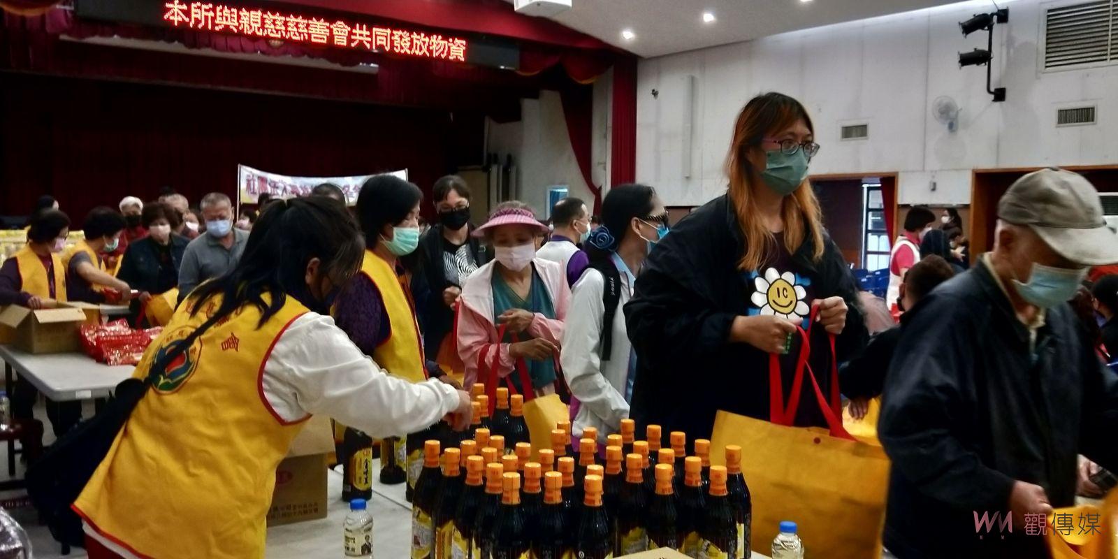 影／親慈慈善會捐贈發放特殊境遇家庭與急難救助戶民生物資 - https://www.watchmedia01.com