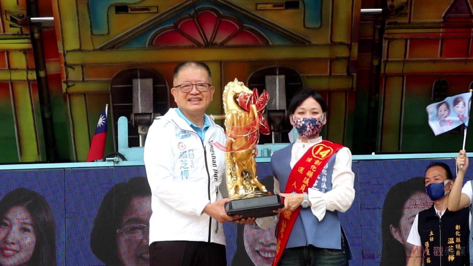 影／溫芝樺當「母雞」　溫芝樺暨基層六小福杰有力團隊總部成立 - https://www.watchmedia01.com