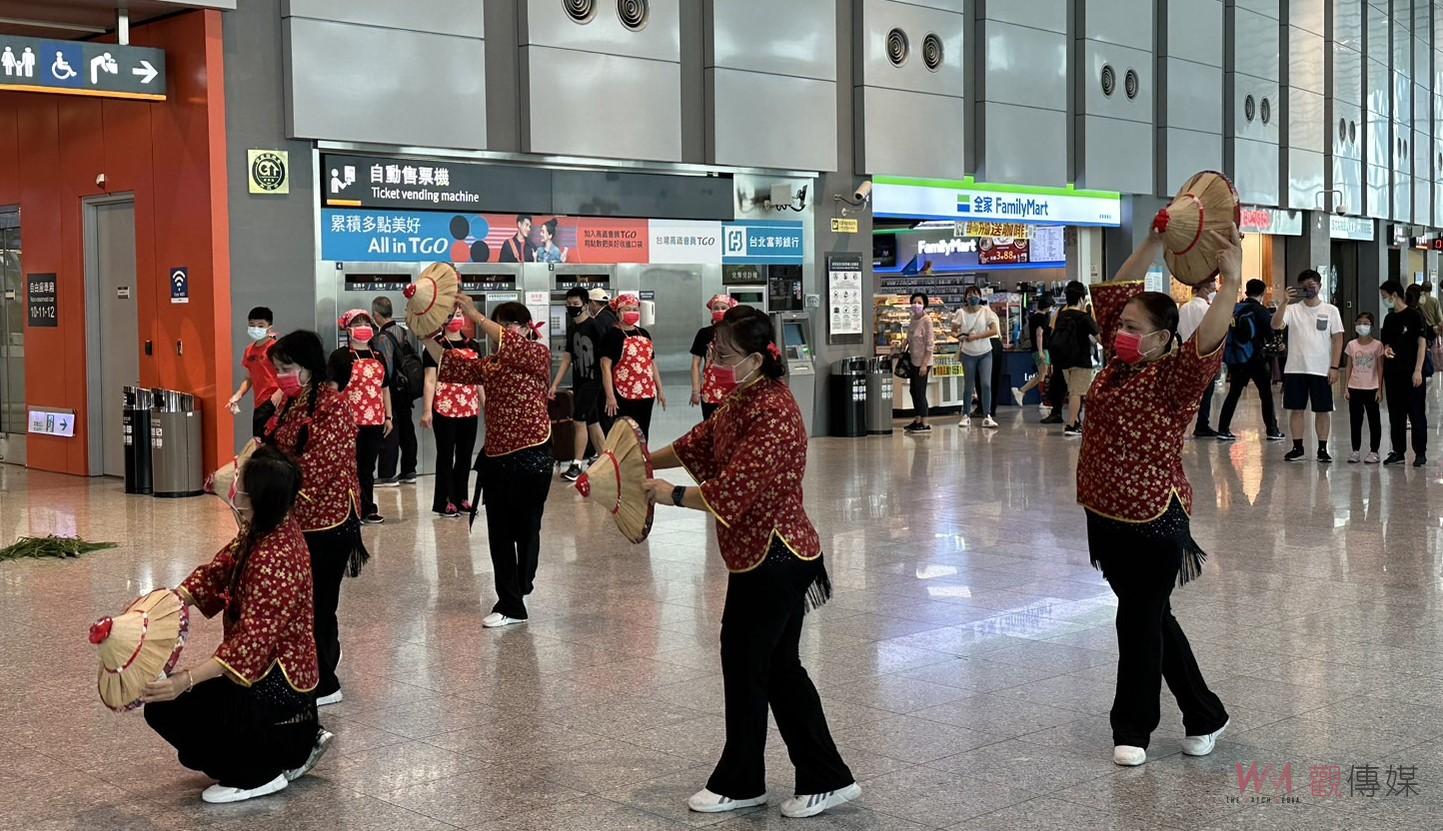 高鐵雲林站健身操快閃演出　吸引旅客好奇紛紛佇足觀賞 - https://www.watchmedia01.com