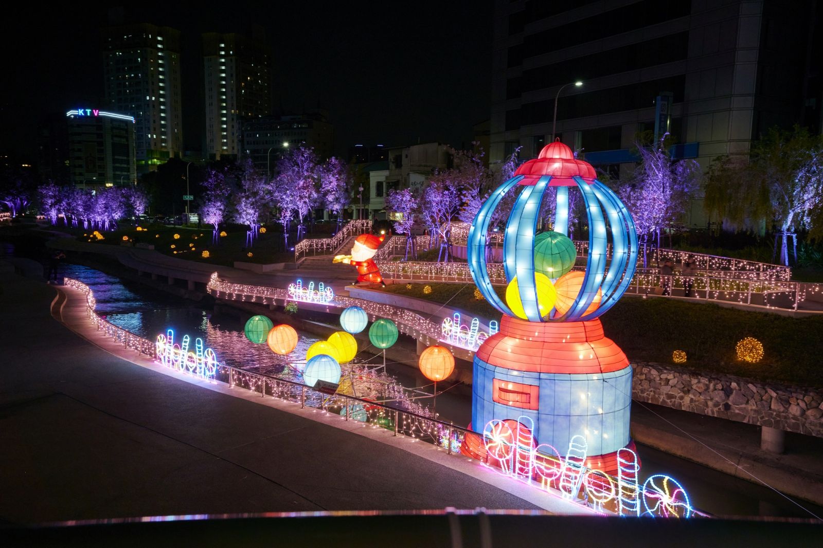 商機無限！ 台中耶誕嘉年華12/16開幕 今搶先開箱柳川水舞 - https://www.watchmedia01.com