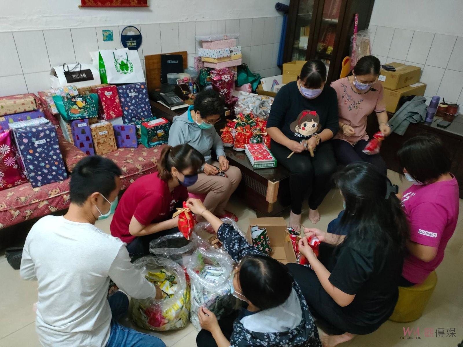 影／有愛就有奇蹟！和仁國小志工隊為家扶慢飛天使聖誕圓夢 - https://www.watchmedia01.com