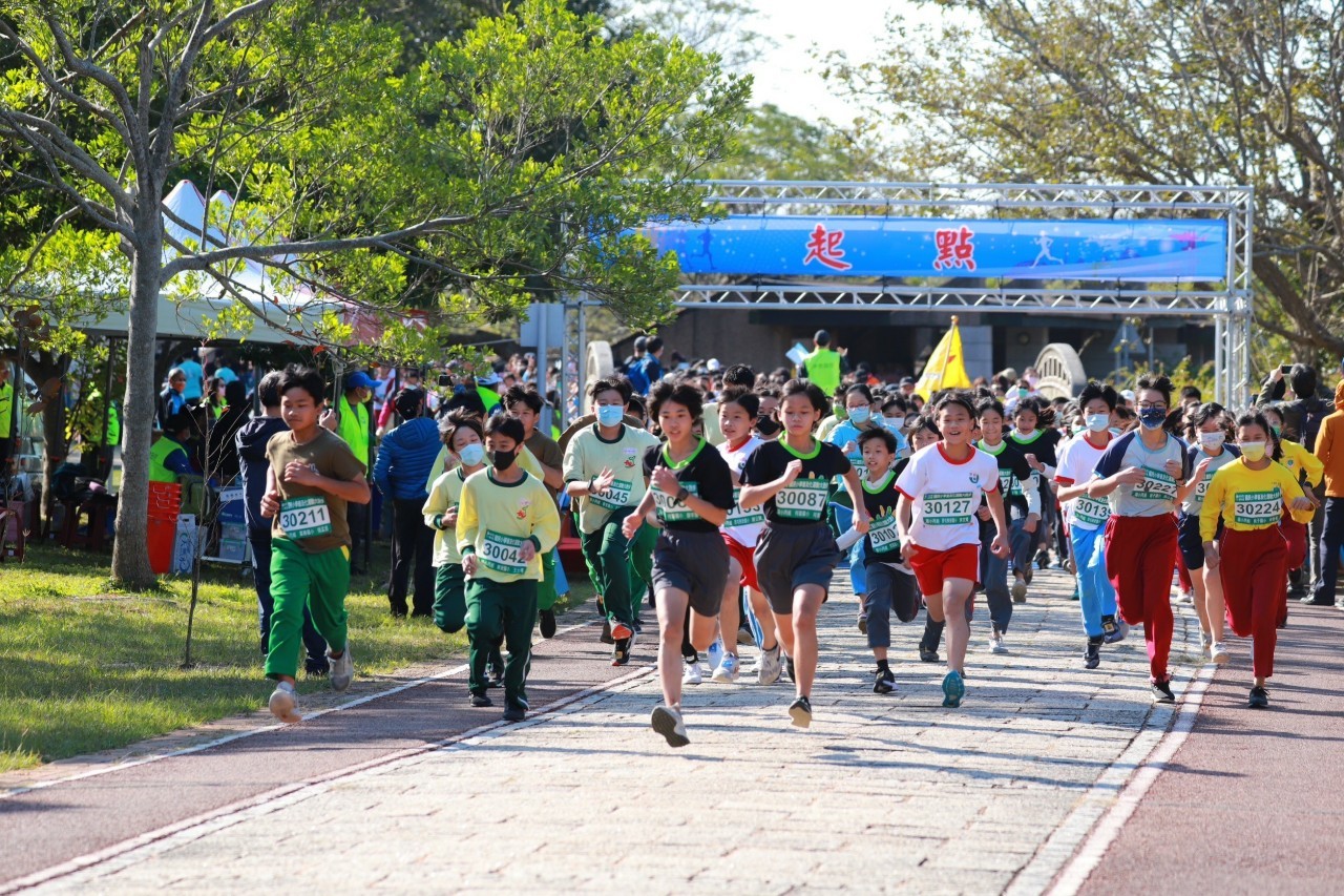 中市國小普及化大跑步活動 4千多名師生都會公園活力開跑 - https://www.watchmedia01.com