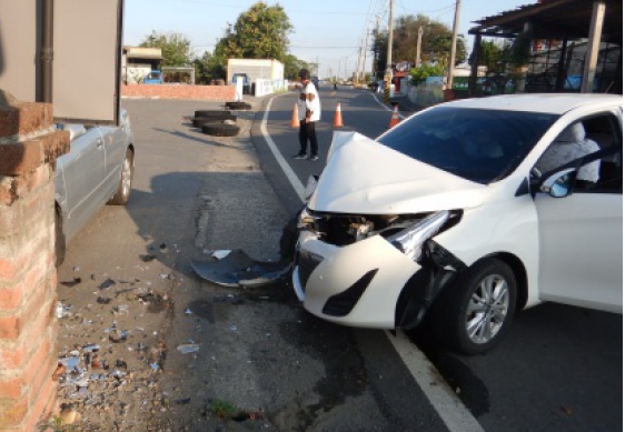 超離奇車禍！一隻蟲子害她自撞圍牆家破人亡夫死2稚子傷 - https://www.watchmedia01.com