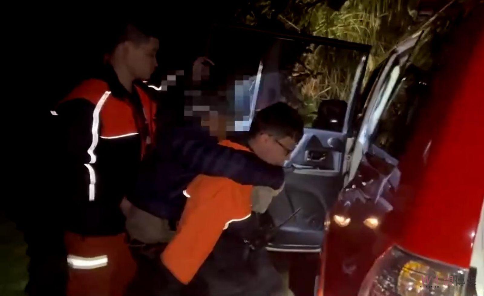 影／遊客滑落山谷向119求救　古坑消防急速救援成功 - https://www.watchmedia01.com