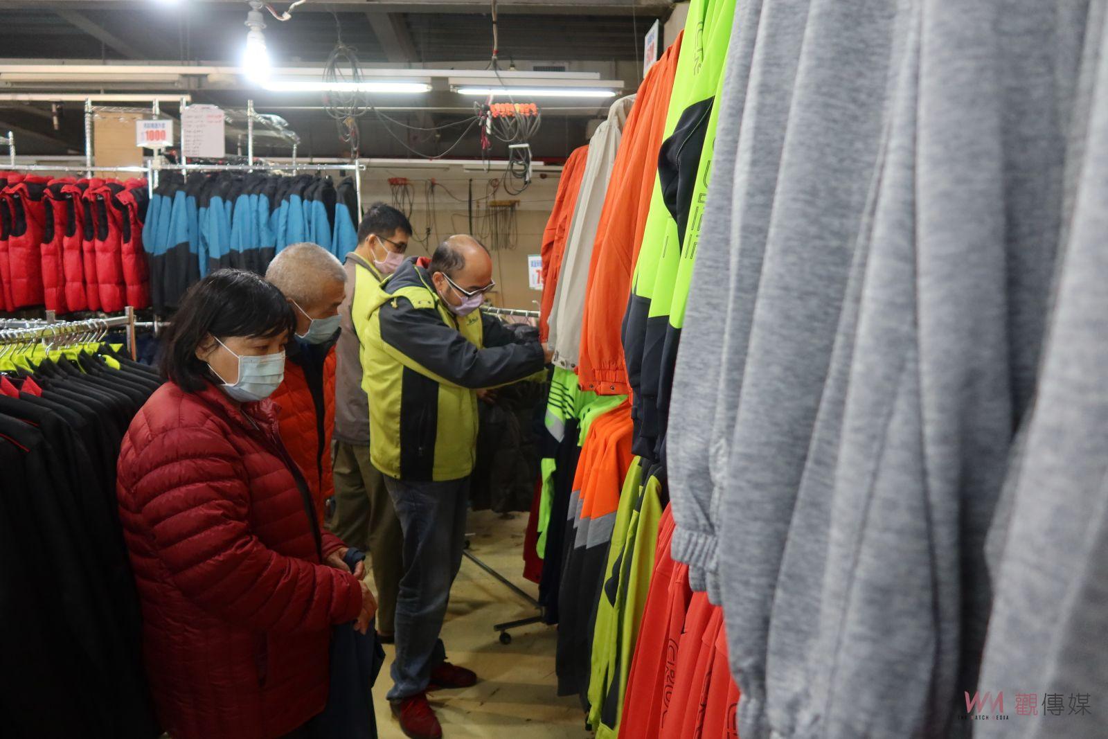影／搶寒流商機！鱷魚牌原廠廠拍主打保暖、戶外旅遊服飾 - https://www.watchmedia01.com