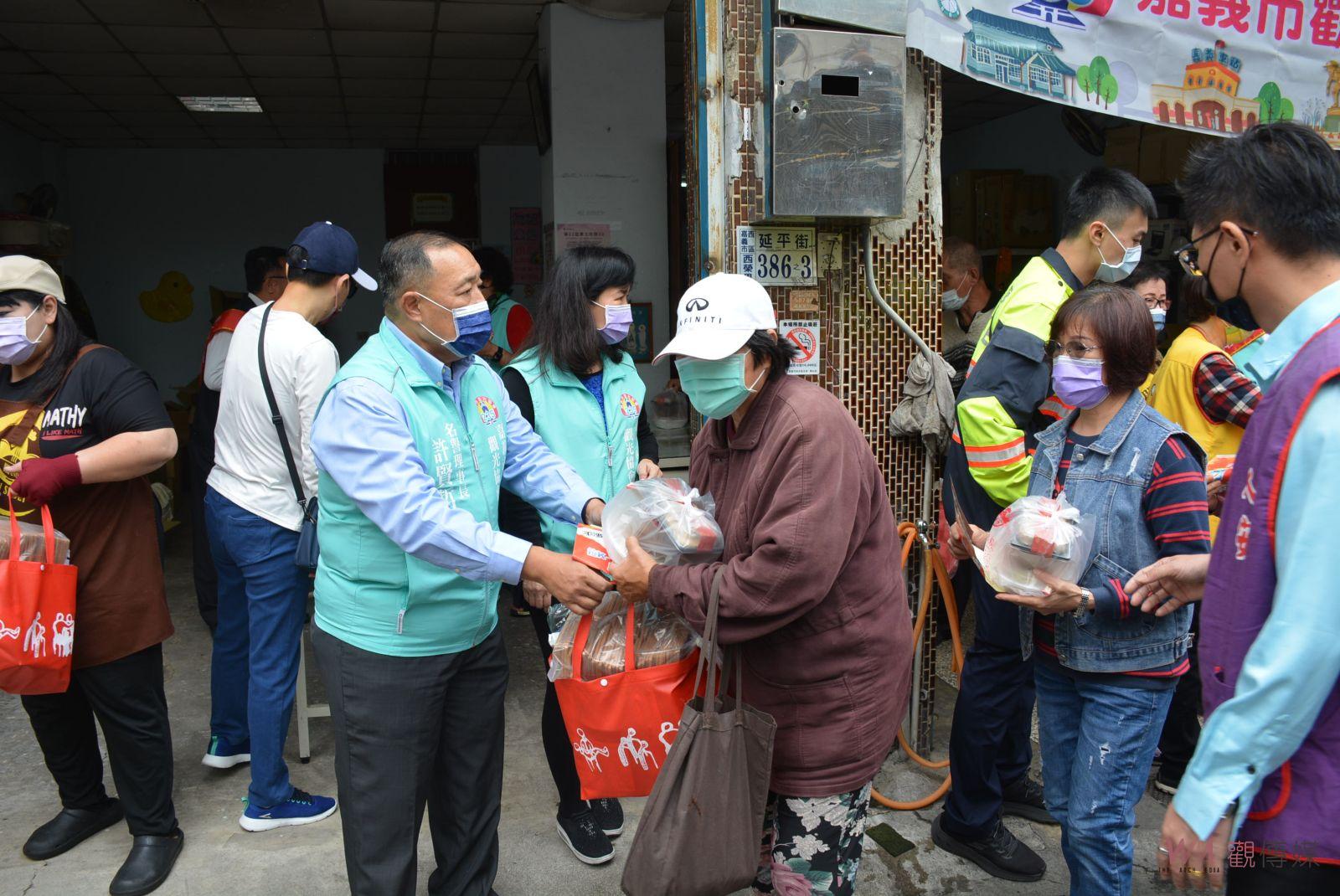 嘉市觀光協會善心關懷　助寒士溫馨過好年 - https://www.watchmedia01.com